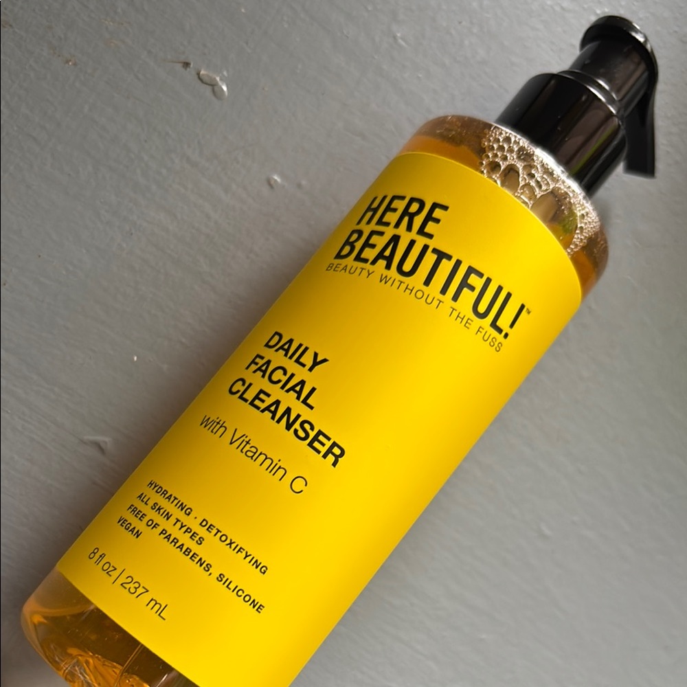 Here Beautiful Daily Facial Cleanser with Vitamin C